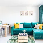 Czerniakowska 115 Superapart - Blisko Mall Апартаменты